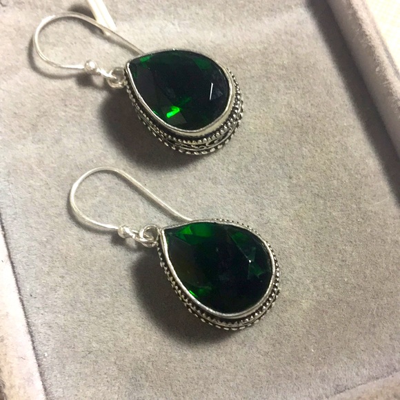 NEW artisan dark green quartz dangle earrings - Picture 4 of 11